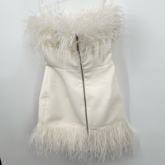 Bronx and Banco Lola Feather White Ivory Bridal
Strapless Mini Dress Size XS - Picture 7 of 10
